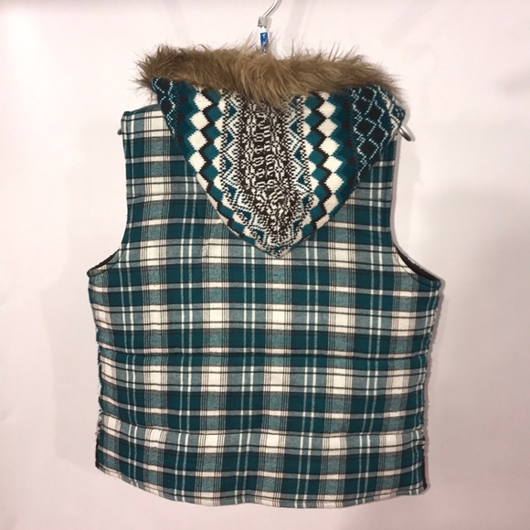 Maurices L Teal & Brown Vest with Fur Hood - Picture 5 of 6